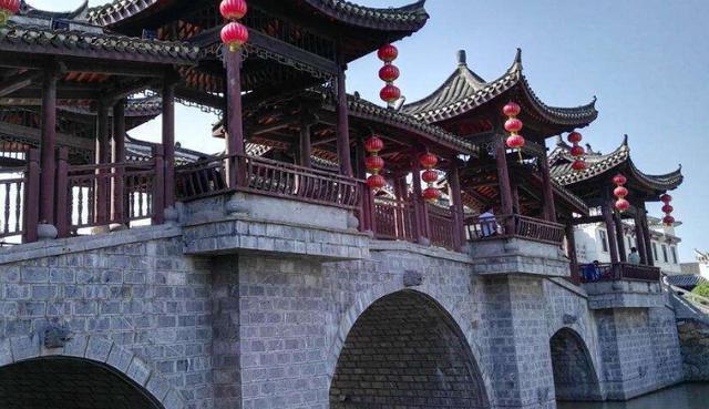 如何打造特色旅游文化小镇？