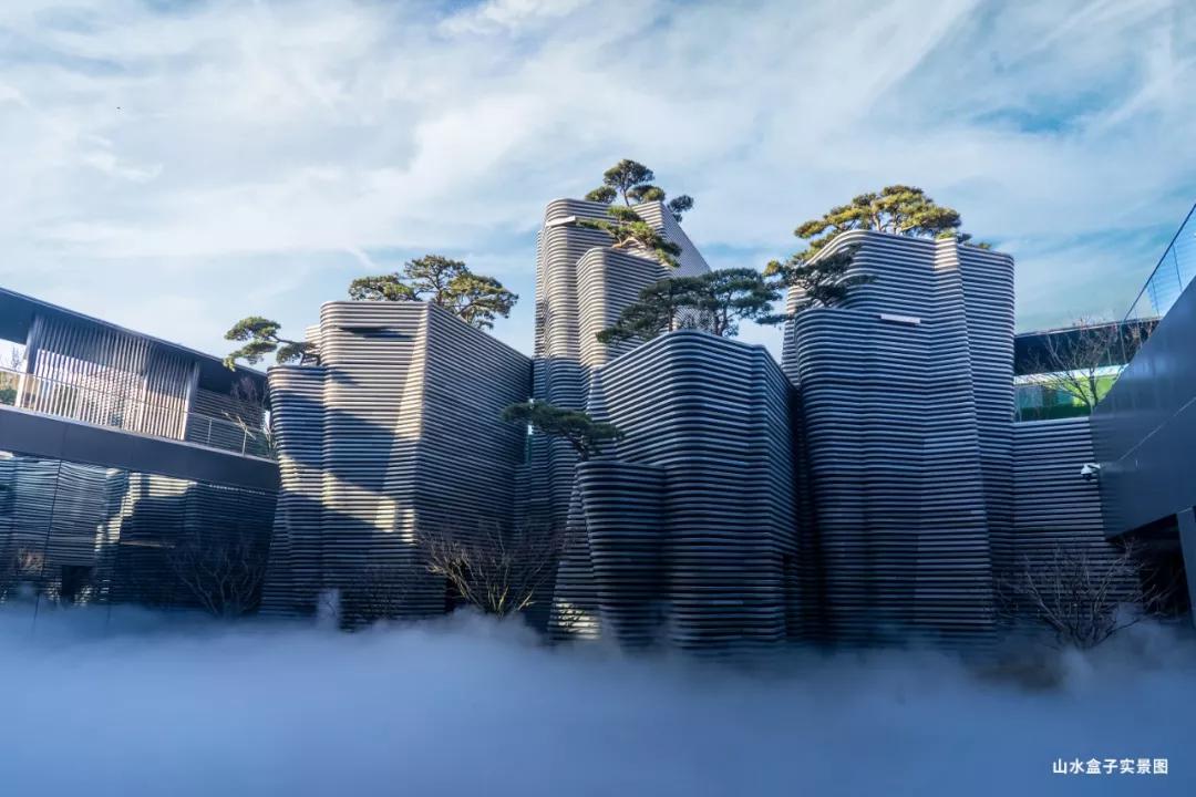 近两年流行的“下沉式”空间布局，一种新的设计方式